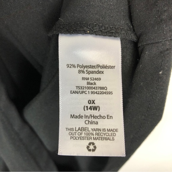 Terra & Sky Black Sleeveless Shorts Romper with Pockets - Picture 9 of 10